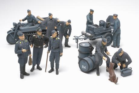 1/48 Ger Aircraft Pwr Sply Unt W/ Lufwaffe Crew
