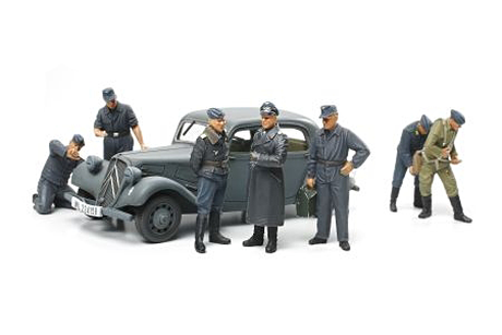 Citroen Traction 11Cv 1/48 W/Luftwaffe Crew
