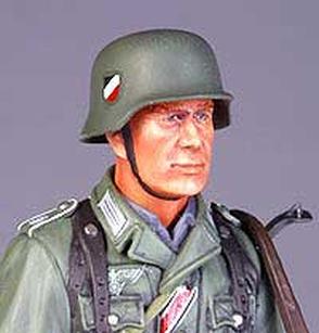 1/16 German Machine Gunner On Maneuver 4 1/16 German Machine Gunner On Maneuver