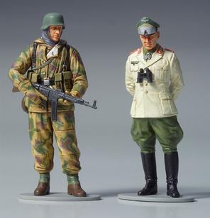Feldmarschall Rommel W/German Infantryman