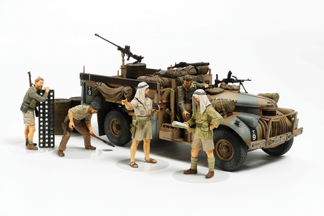 1/35 British Lrdg Command Car North Africa (W/7 Figures)