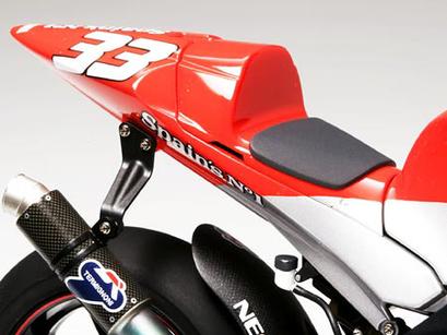 Yamaha Yzr-M1'04 No.7/No.33 none