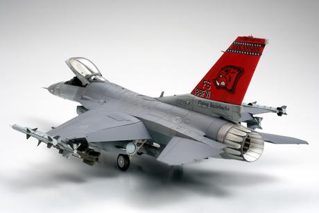 Lockeed F-16C (Block 25/32) Fighting Falcon Ang 2 Lockeed F-16C (Block 25/32) Fighting Falcon Ang