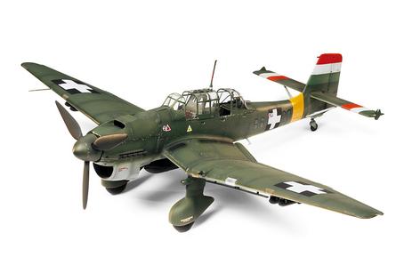 1/48 Junkers Ju87 B-2 Stuka W/Bomb Loading Set