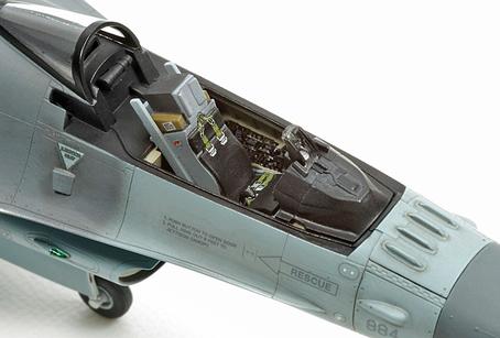 1/72 F-16 Cj Fighting Falcon Block 50