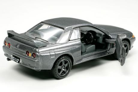 1/64 Nissan Skyline Gt-R (R32) none 3 1/64 Nissan Skyline Gt-R (R32) none