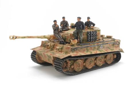 German Tiger I Late Version W/Ace Commander & Crew Set